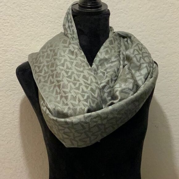 Michael kors grey signature body scarf wrap 100% acrylic - Picture 1 of 10